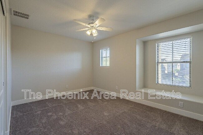Building Photo - 4456 E Oxford Ln