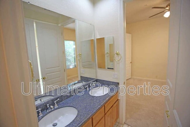 Building Photo - 11050 E Verbena Ln