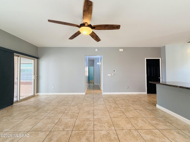 Building Photo - 9859 N Crook Ln