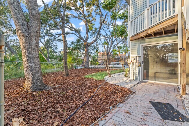 Building Photo - 4857 Hummingbird Trail