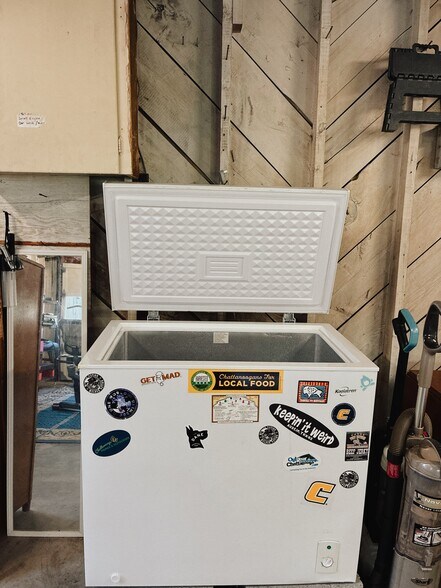 Building Photo - 6946 Hickory View Ln