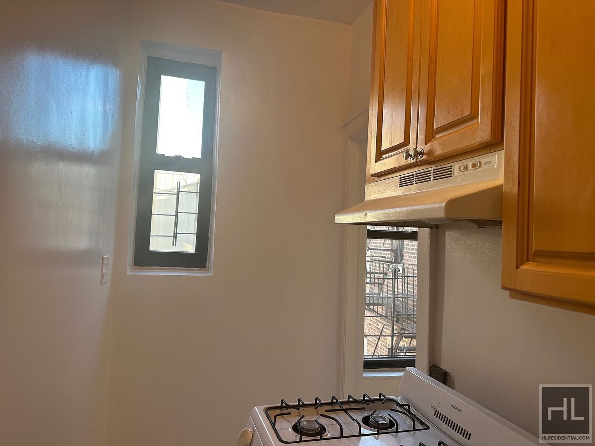 Building Photo - WEST 187 STREET