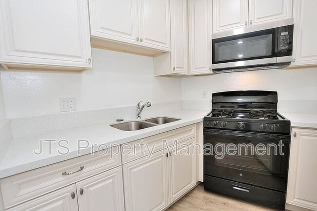 Building Photo - 10524 Croetto Way