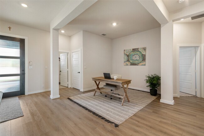 Building Photo - 128 Radnor Rd