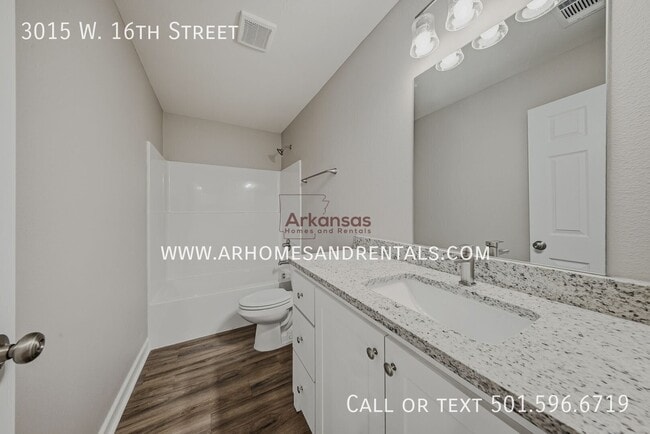 Building Photo - 3015 W 16th St