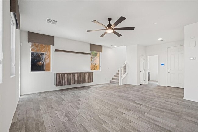 Building Photo - Modern 3 Bedroom Retreat with Designer Finishes & Entertainer’s Backyard