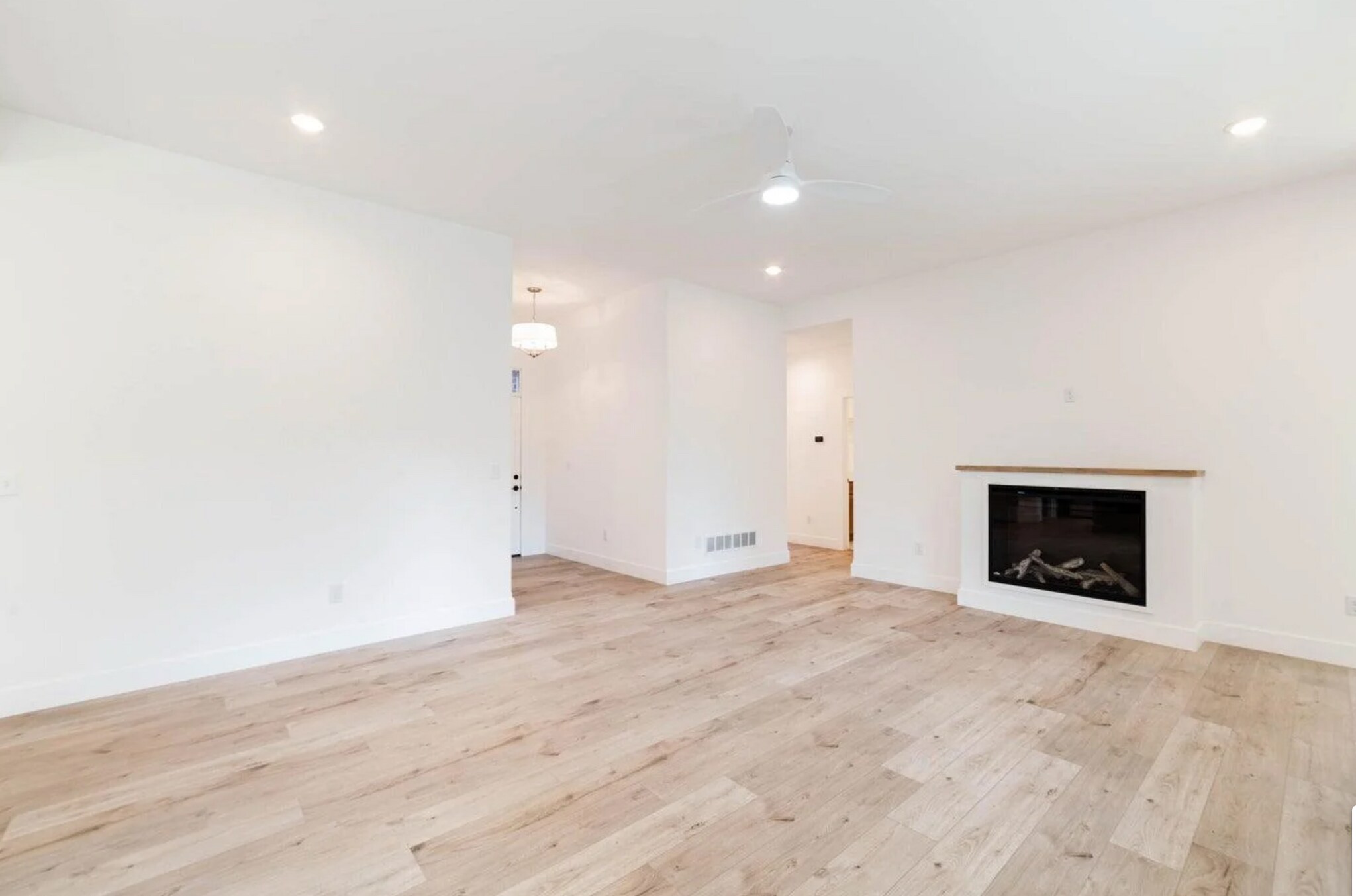 Building Photo - 808 Napa Dr