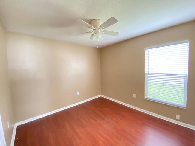 Building Photo - 4 bd/ 2 ba Single Family Home in Kissimmee near the Loop