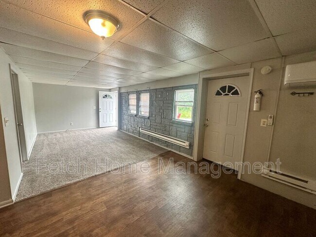 Building Photo - 10669 Jonestown Rd