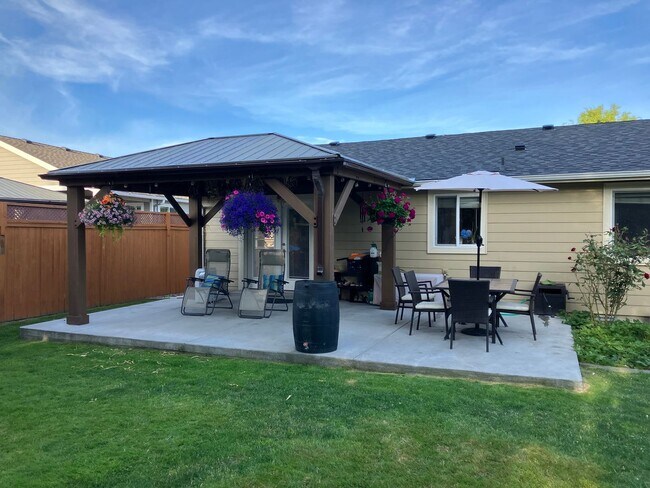 Building Photo - Beautiful 4BD in Birch Bay Village!