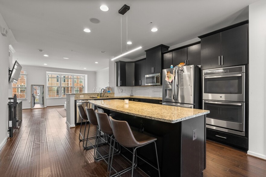 Building Photo - 14407 Sandy Ridge Ln