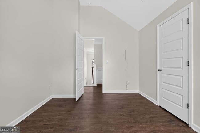 Building Photo - 2210 Apple Orchard Way