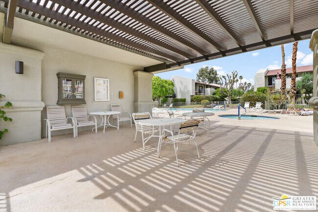 Building Photo - 353 N Hermosa Dr