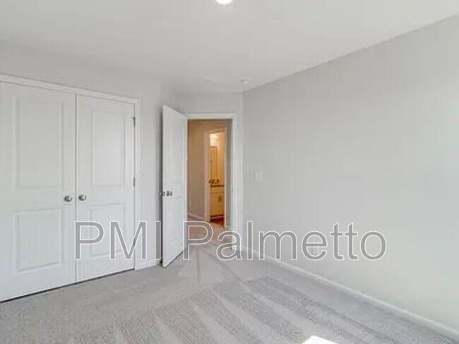 Building Photo - 3022 Harborview Dr