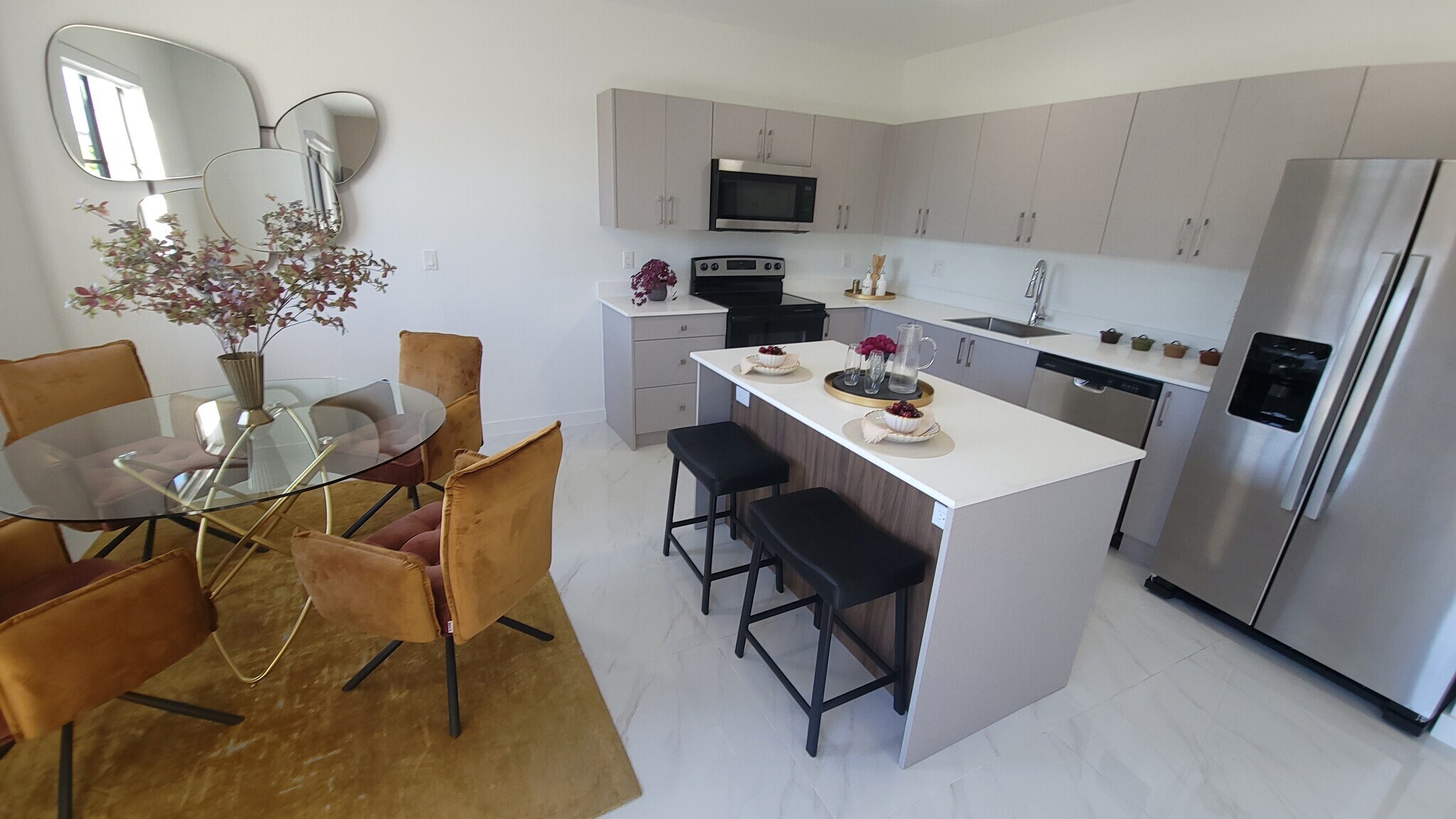 Building Photo - 923 E 28th St