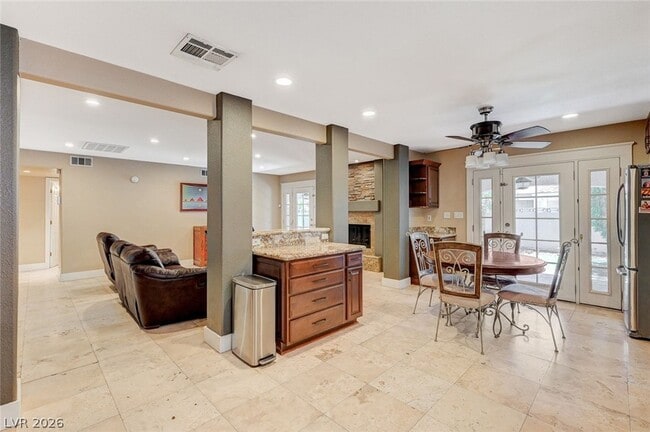 Building Photo - 3880 Leisure Ln