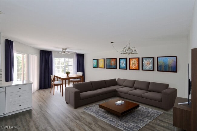 Primary Photo - 441 Quail Forest Blvd