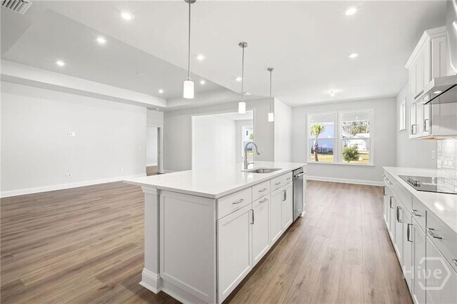 Building Photo - 469 Monterey Lp