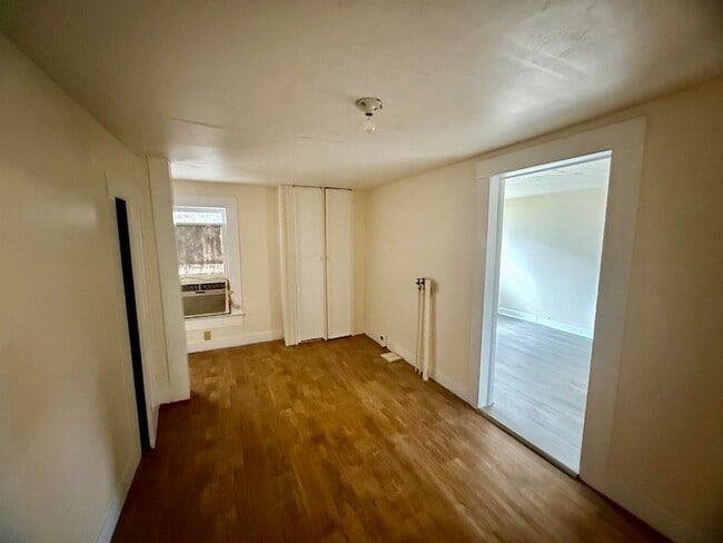 Building Photo - 470 S 3rd St