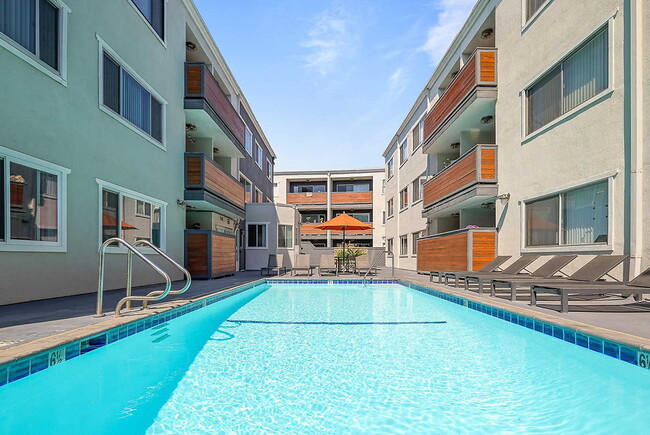 Building Photo - The Village at Toluca Lake