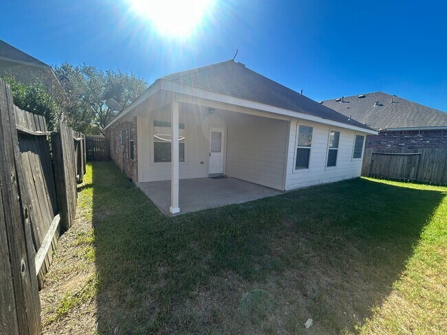 Building Photo - 20922 Barbons Heath Ct