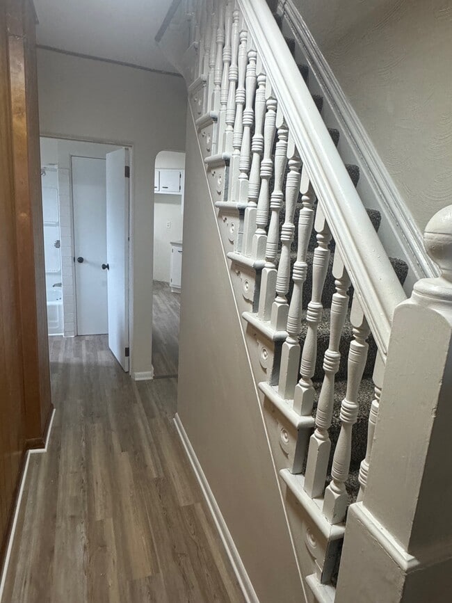 Building Photo - 545 Stokes Ave