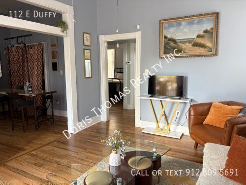 Building Photo - 112 E Duffy-