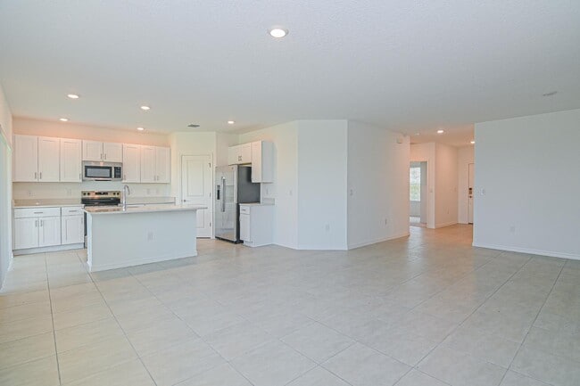 Building Photo - 4744 Babys Breath Pl