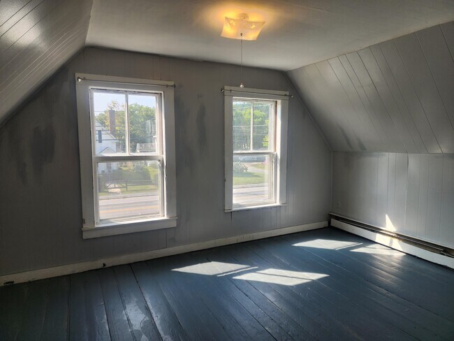 Building Photo - 6 Hager Ln
