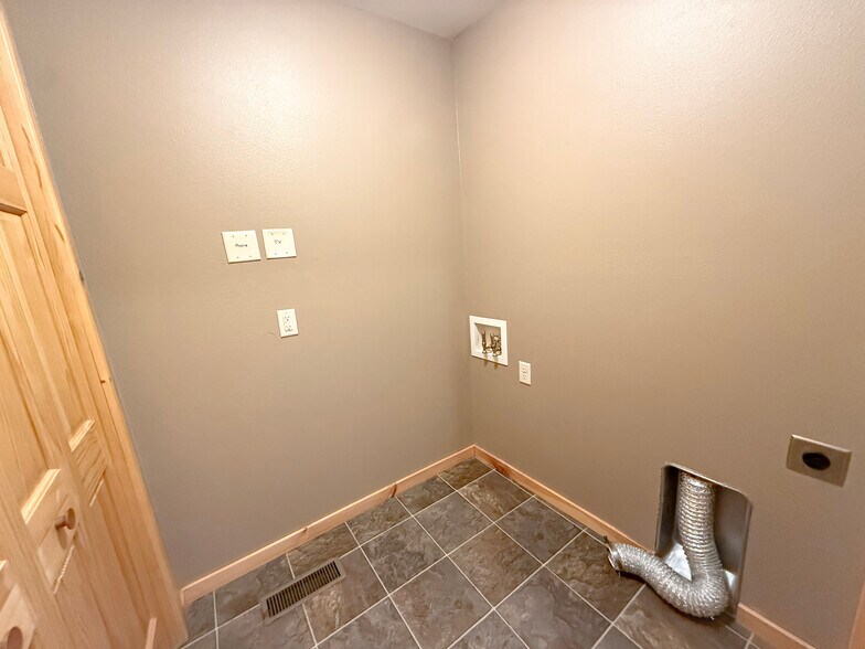 Building Photo - N7768 567th St