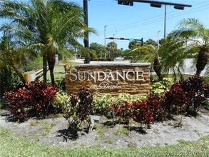 Building Photo - 2736 S University Dr