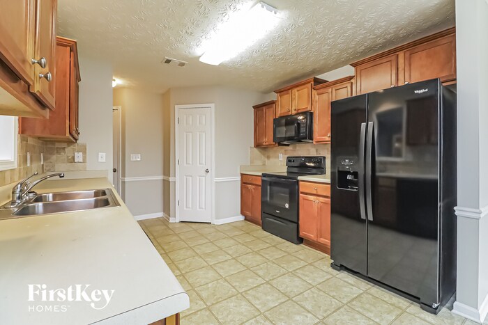 Building Photo - 155 Landon Way