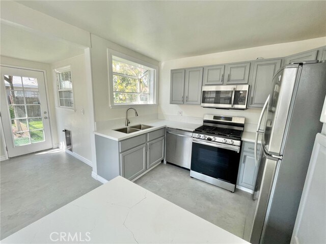 Building Photo - 2111 San Francisco Ave