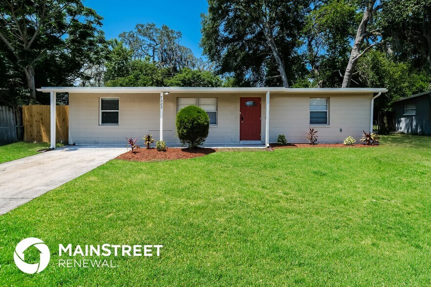 Primary Photo - 7323 Cypress Dr