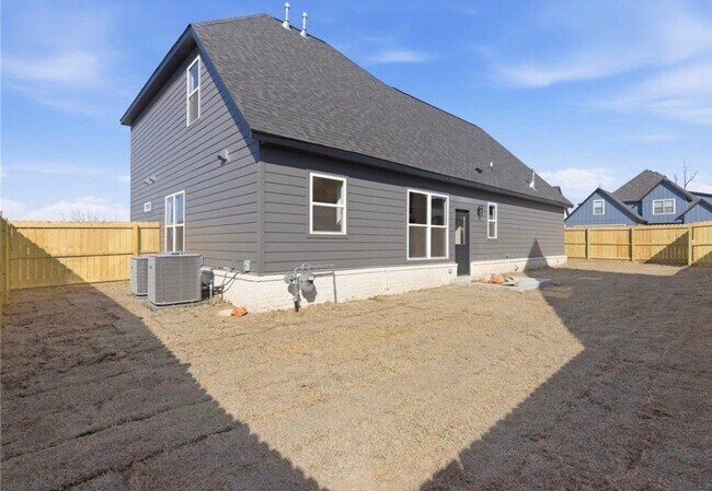 Building Photo - 1602 S 23rd Pl