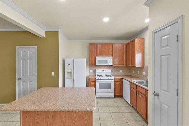 Building Photo - 3408 Glenmore Meadow Dr