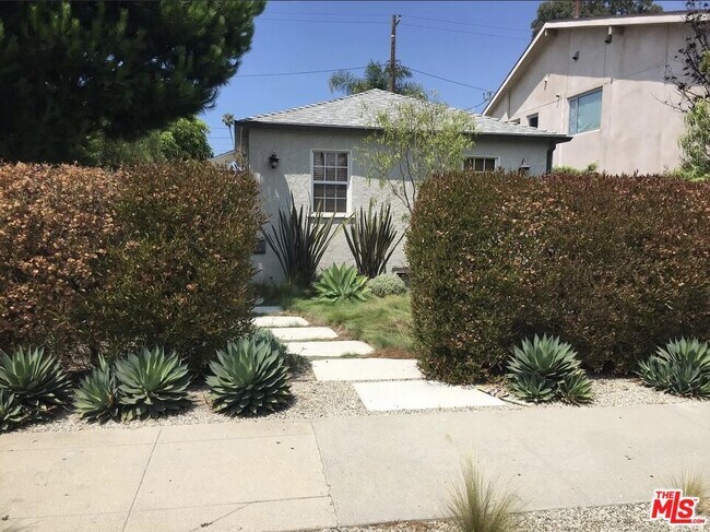 Building Photo - 2329 Clark Ave