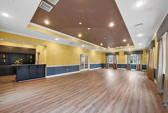 Building Photo - 29 Blair St