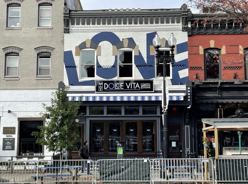 Building Photo - 1426 Rhode Island Ave NW