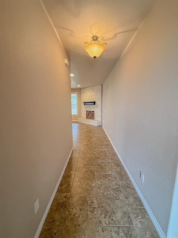 Building Photo - 300 Western Sky Trail