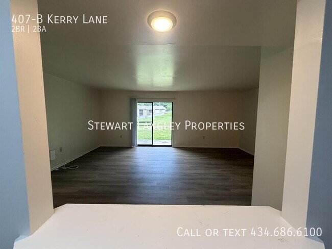 Building Photo - 407 Kerry Ln