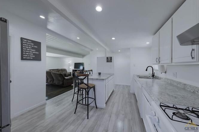 Building Photo - 132 Morrison St