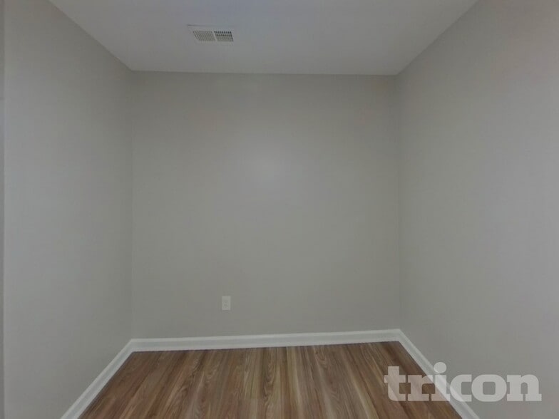 Building Photo - 253 Aershire Ct