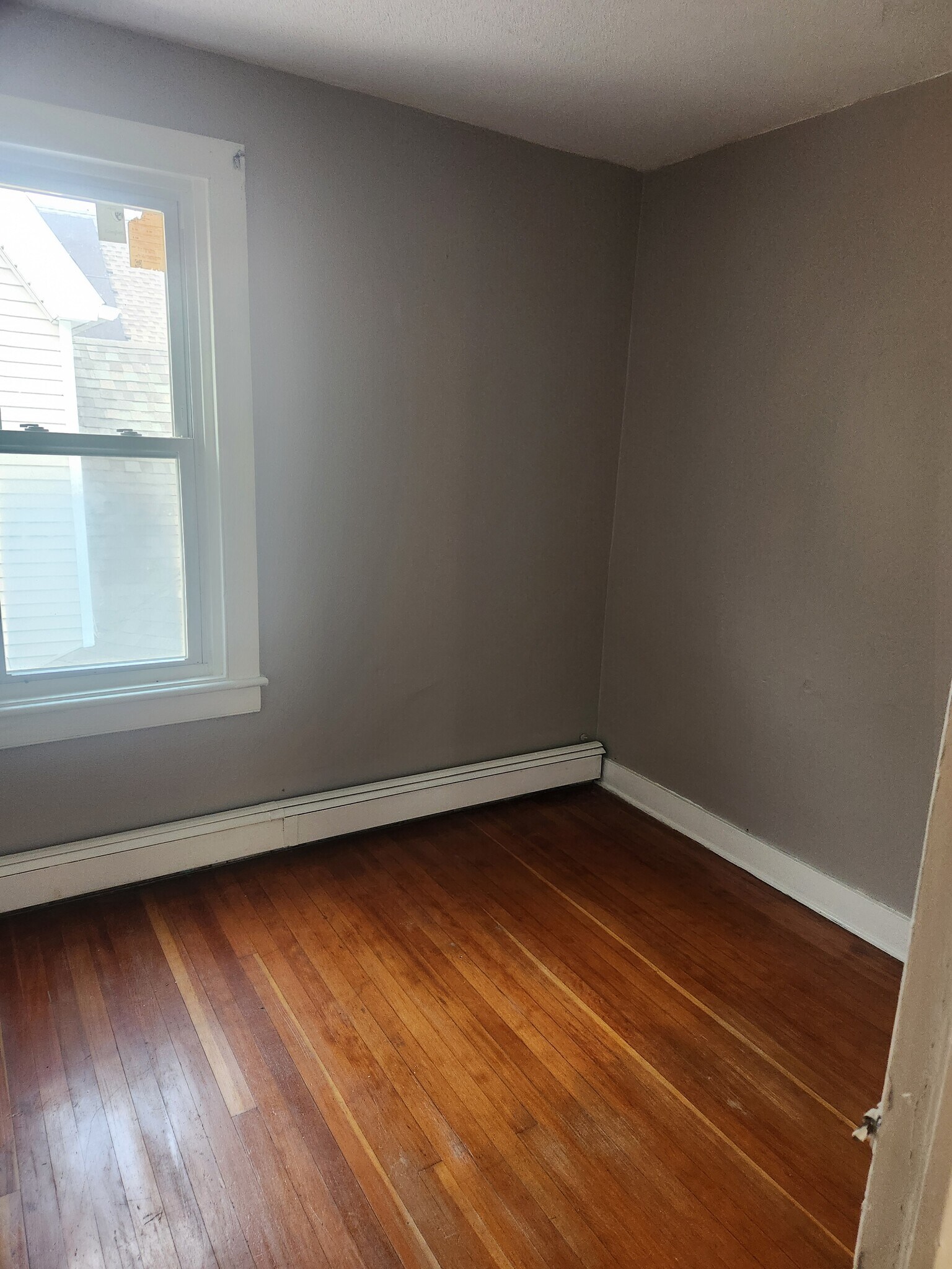 Building Photo - 11 Fairview Ave