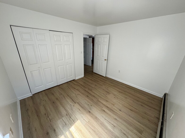 Bed Room Photo #2 - 1891 Southern Blvd