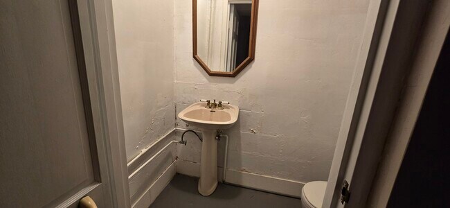 Building Photo - 289 Ashbrook Dr