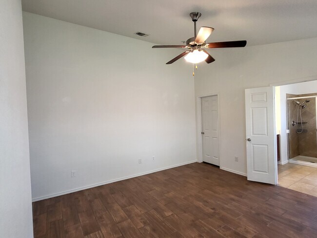Building Photo - 6709 Mustang Creek Rd
