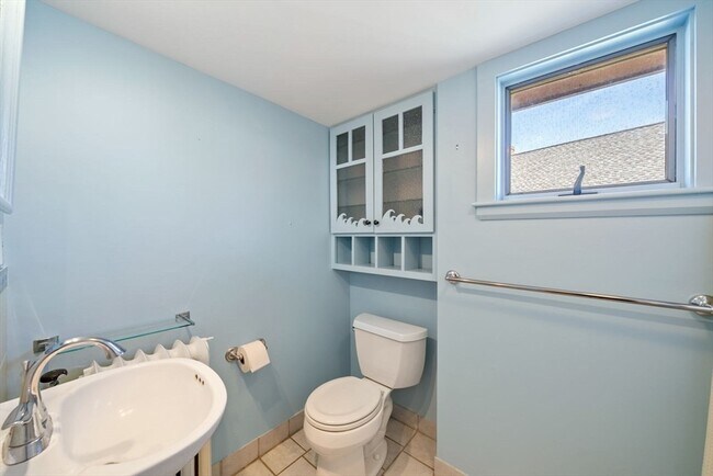 Building Photo - 14 Morse Ct