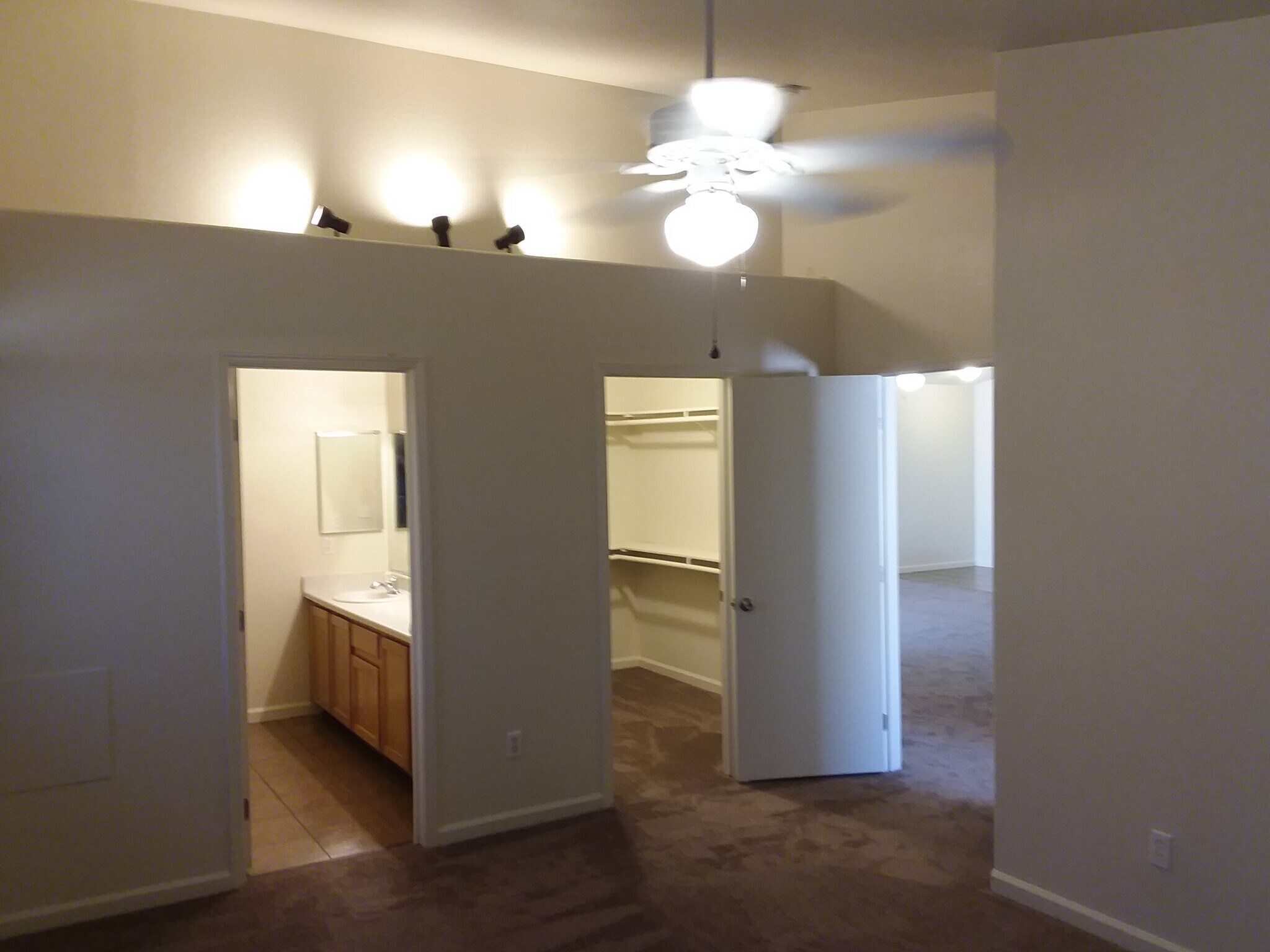 Building Photo - 2214 Sacred Mountain Ct