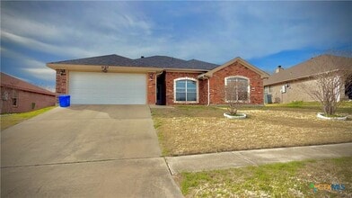 Building Photo - 2107 Gail Dr